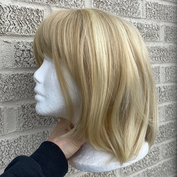 NWT 12” corn golden blonde pale honey choppy ends strawberry blonde bangs wig - Picture 3 of 16